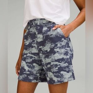 Lululemon Loungeful High-Rise Short 7" Heritage Camo Wash WP Blue Multi